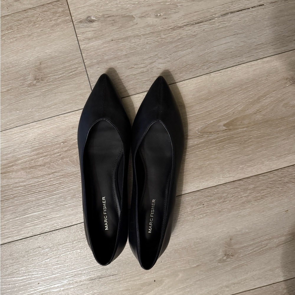 Marc fisher flats